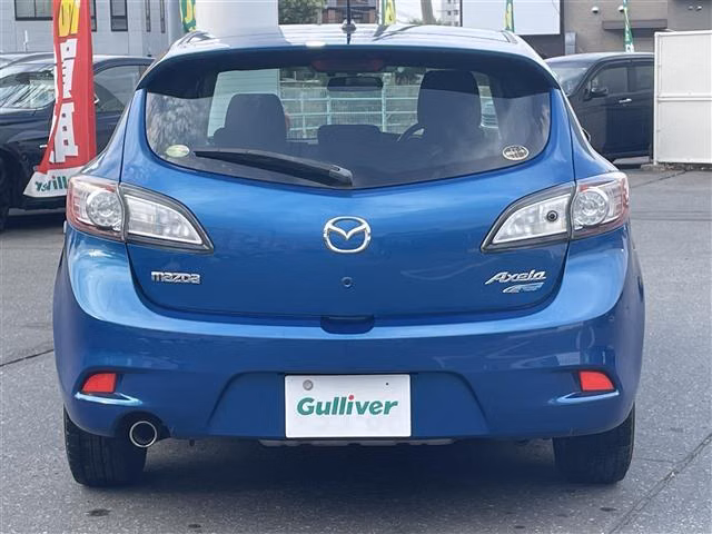 MAZDA AXELA