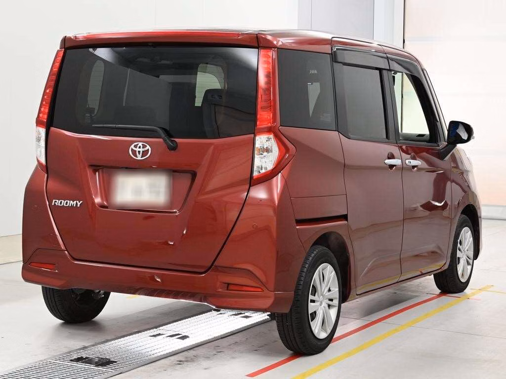 TOYOTA ROOMY