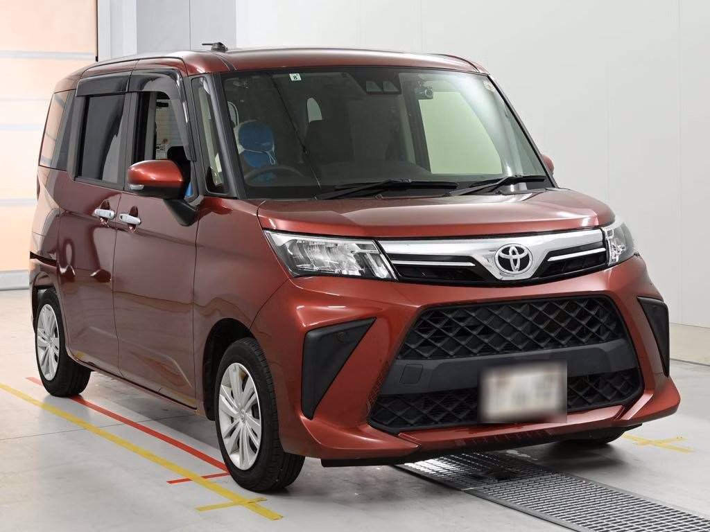 TOYOTA ROOMY
