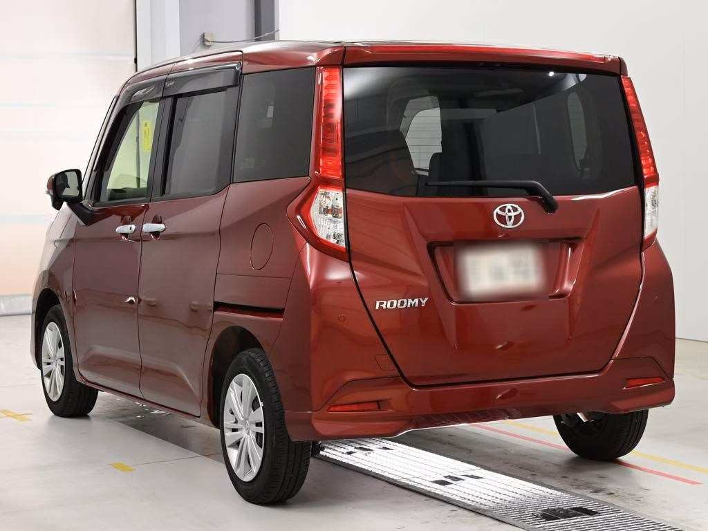 TOYOTA ROOMY
