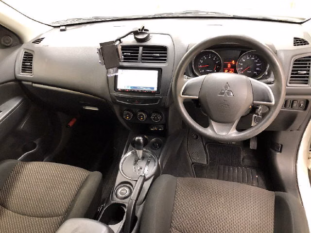 MITSUBISHI RVR