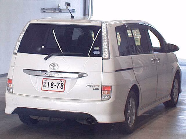 TOYOTA ISIS