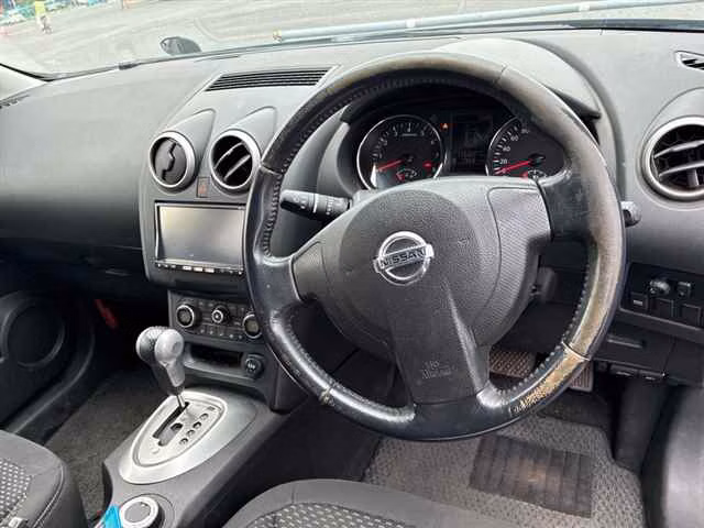 NISSAN DUALIS