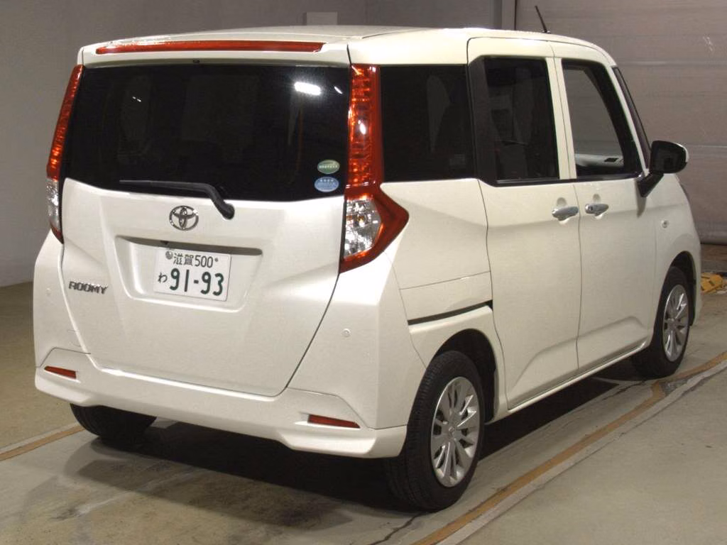 TOYOTA ROOMY
