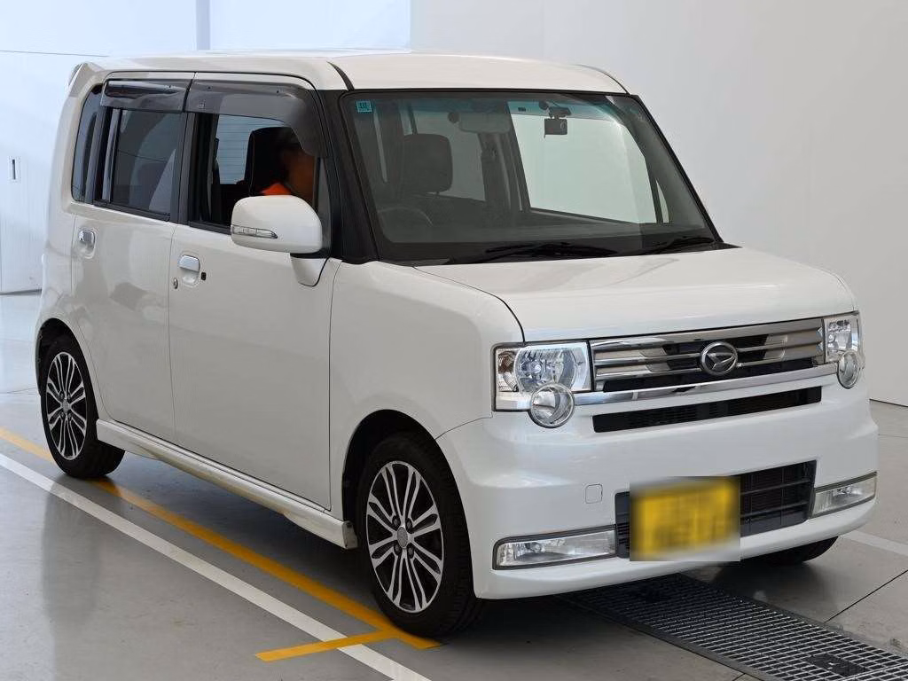 DAIHATSU MOVE CONTE