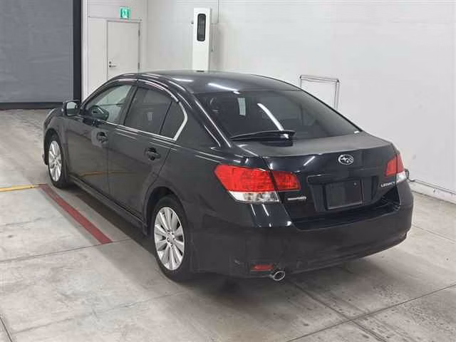 SUBARU LEGACY B4