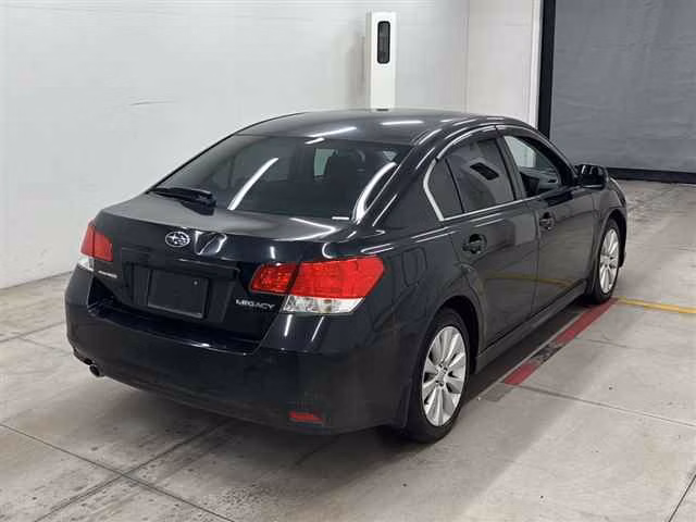 SUBARU LEGACY B4