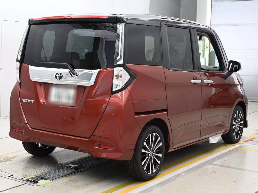 TOYOTA ROOMY