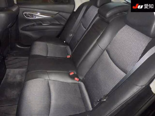 NISSAN FUGA