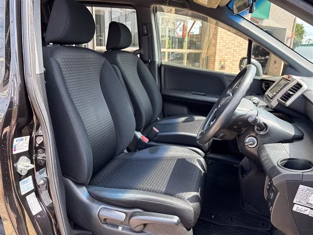 HONDA FREED SPIKE