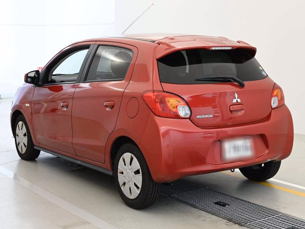 MITSUBISHI MIRAGE