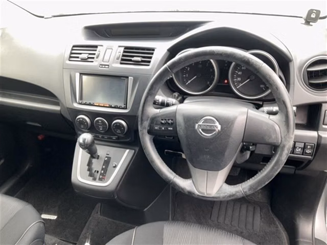 NISSAN LAFESTA