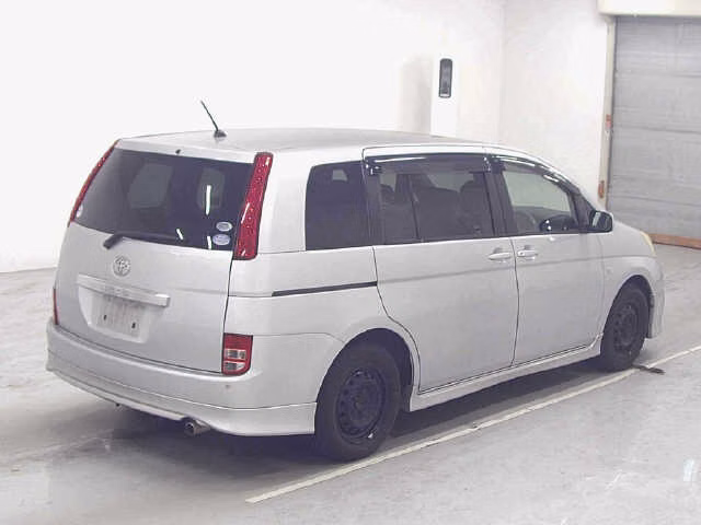 TOYOTA ISIS