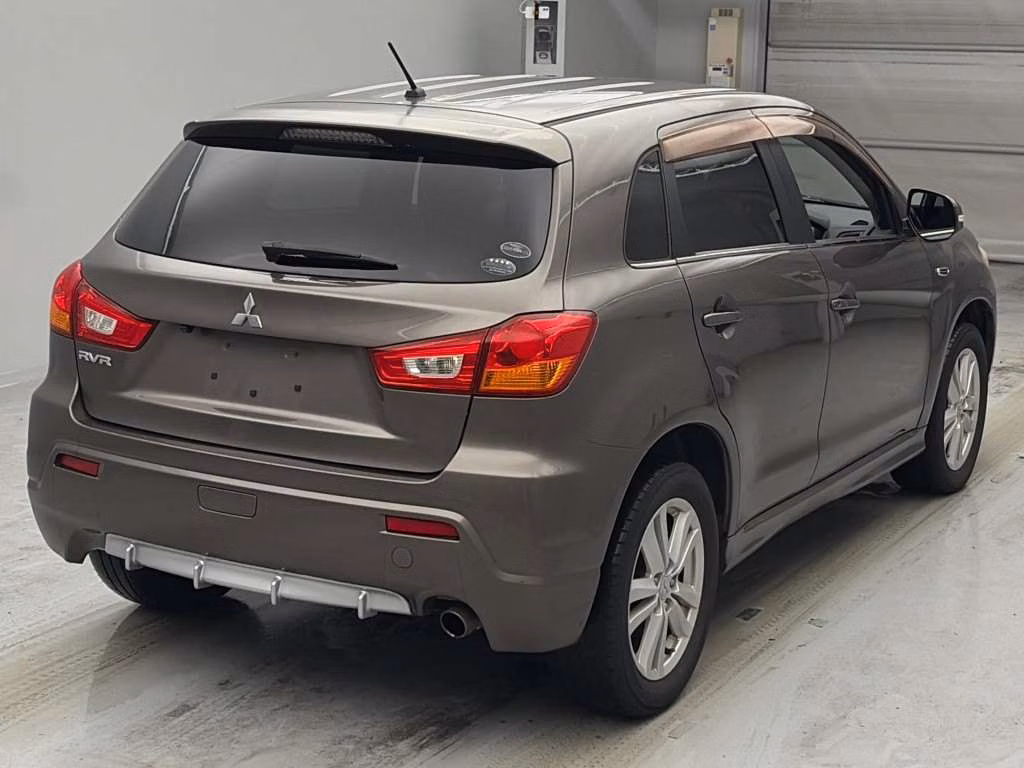 MITSUBISHI RVR