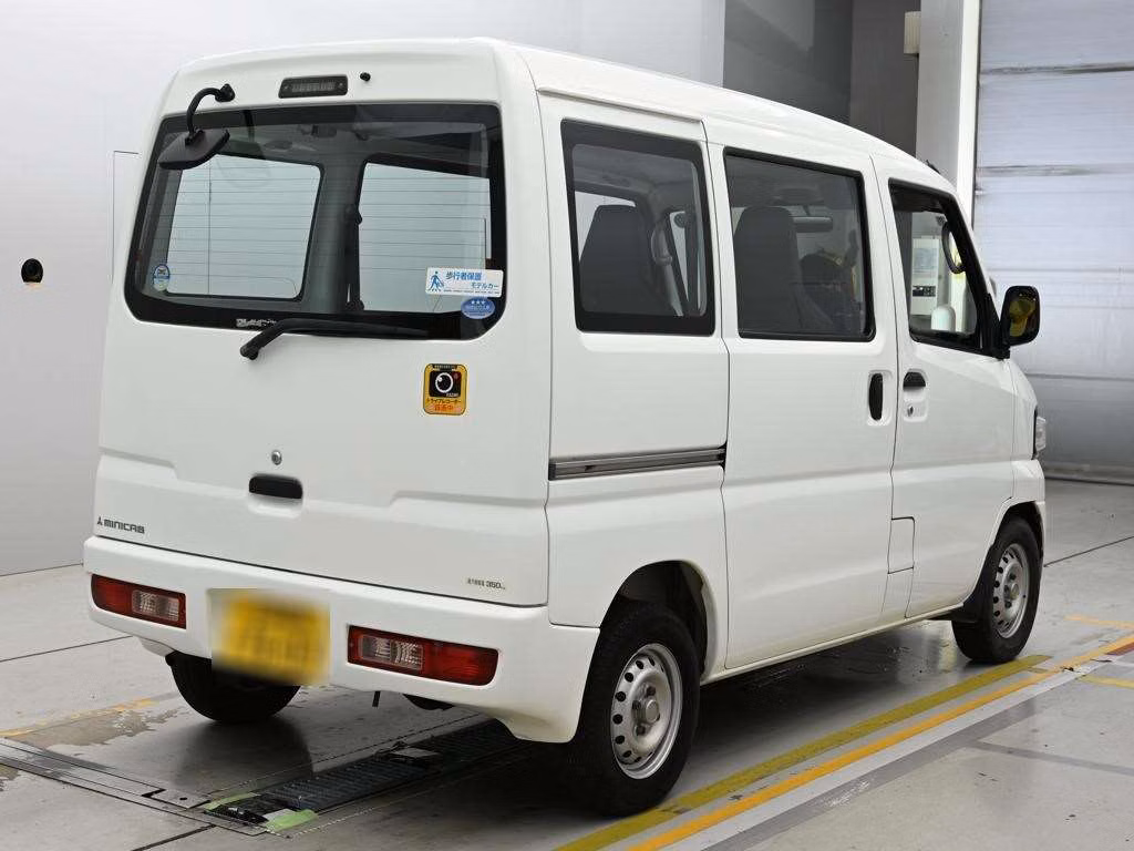 MITSUBISHI MINICAB