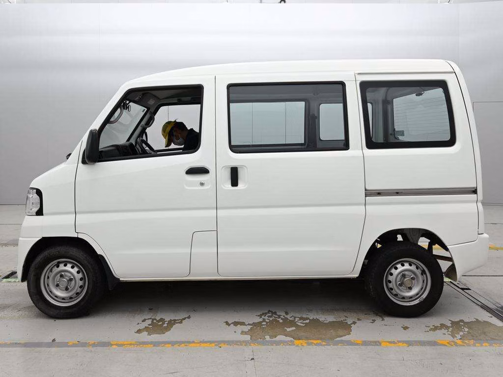MITSUBISHI MINICAB