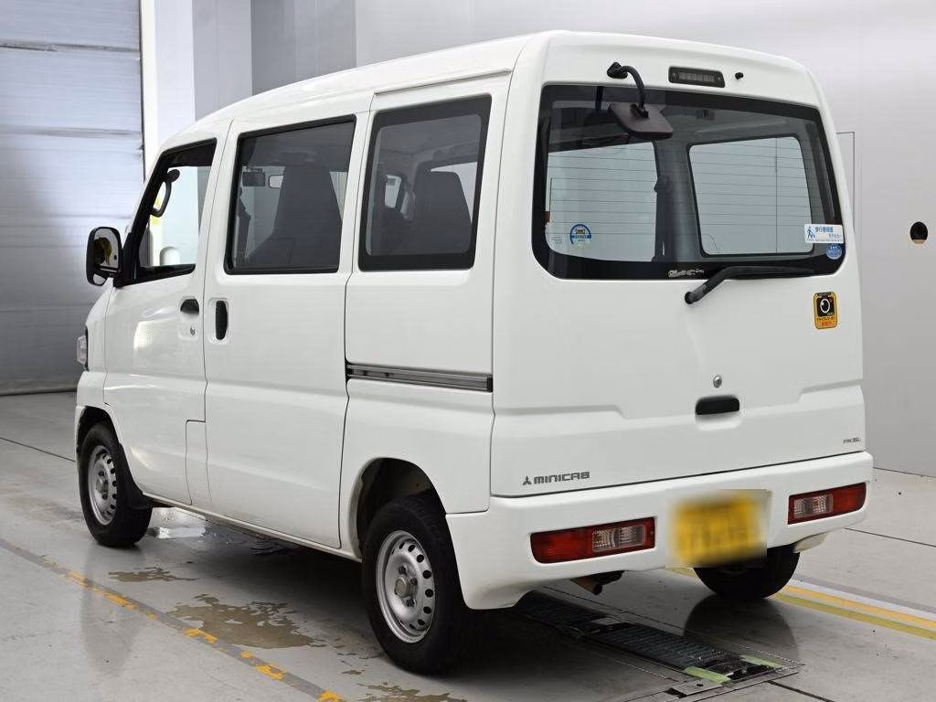 MITSUBISHI MINICAB