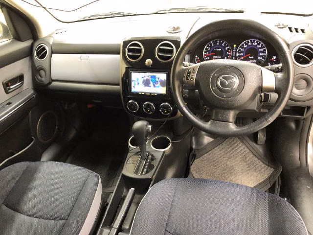 MAZDA VERISA
