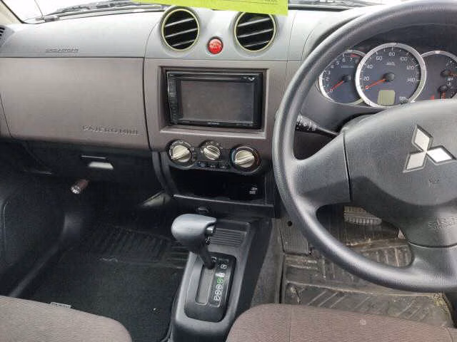 MITSUBISHI PAJERO MINI