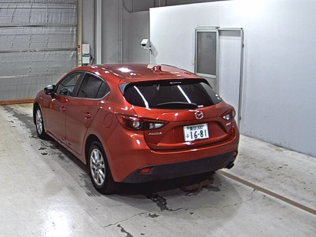 MAZDA AXELA