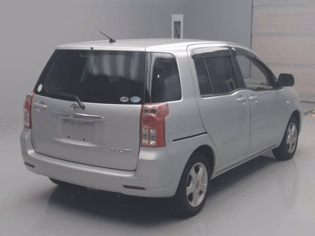 TOYOTA RAUM
