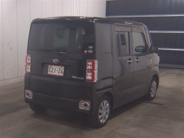 DAIHATSU WAKE