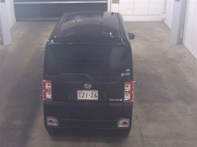 DAIHATSU WAKE