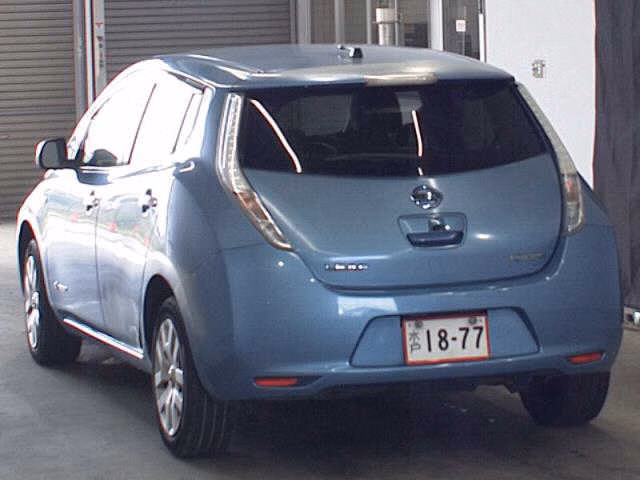 NISSAN LEAF