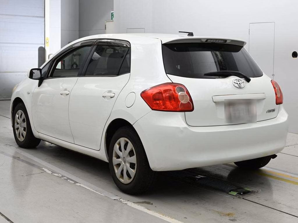 TOYOTA AURIS