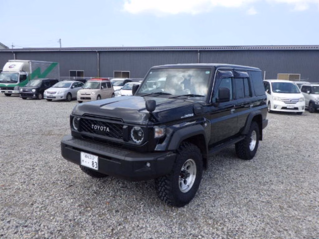 TOYOTA LAND CRUISER