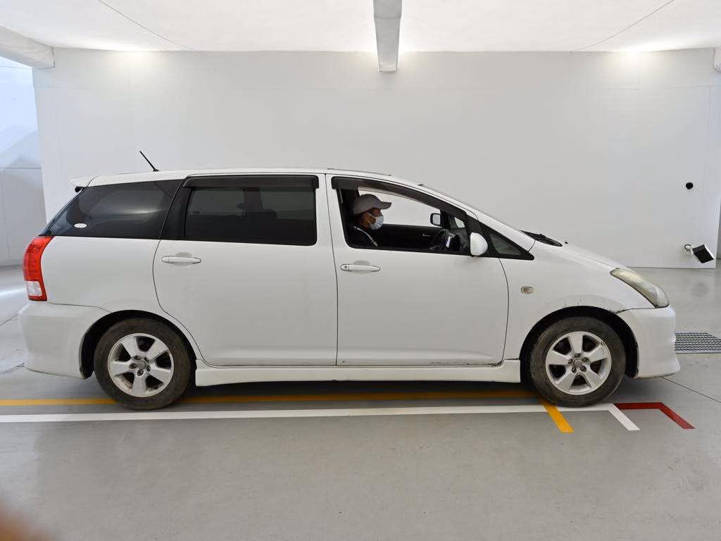 TOYOTA WISH