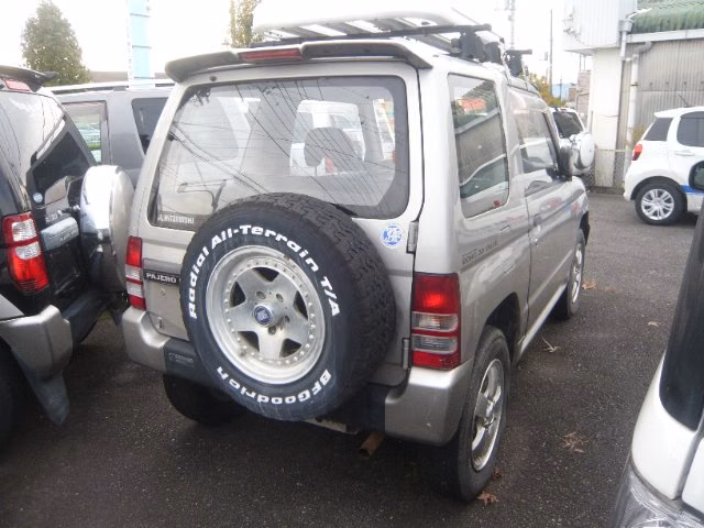 MITSUBISHI PAJERO MINI