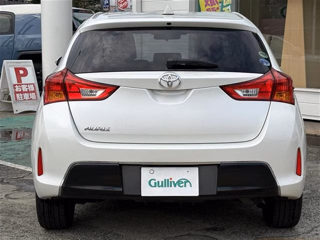 TOYOTA AURIS