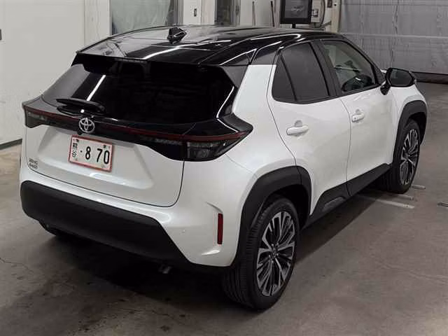 TOYOTA YARIS CROSS
