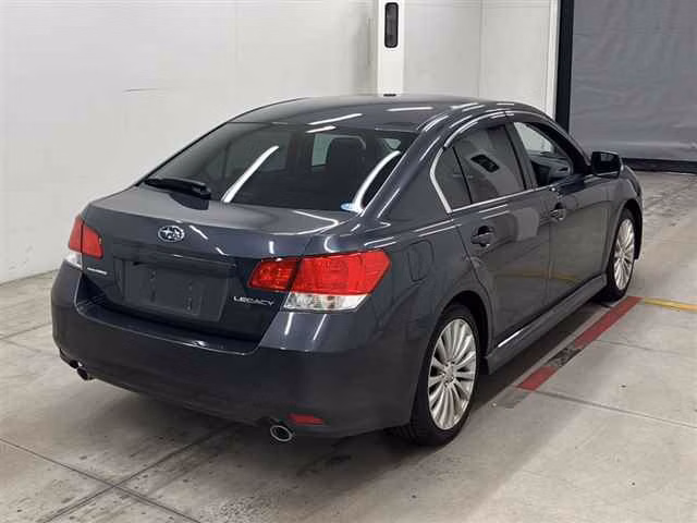 SUBARU LEGACY B4