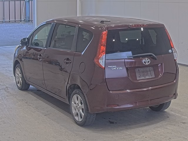 TOYOTA PASSO SETTE