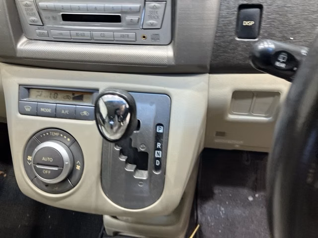 TOYOTA PASSO SETTE