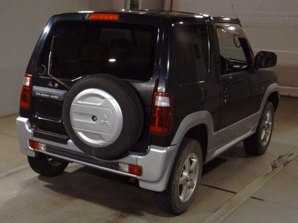 MITSUBISHI PAJERO MINI