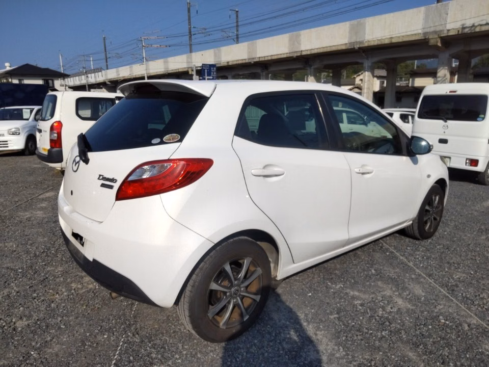 MAZDA DEMIO