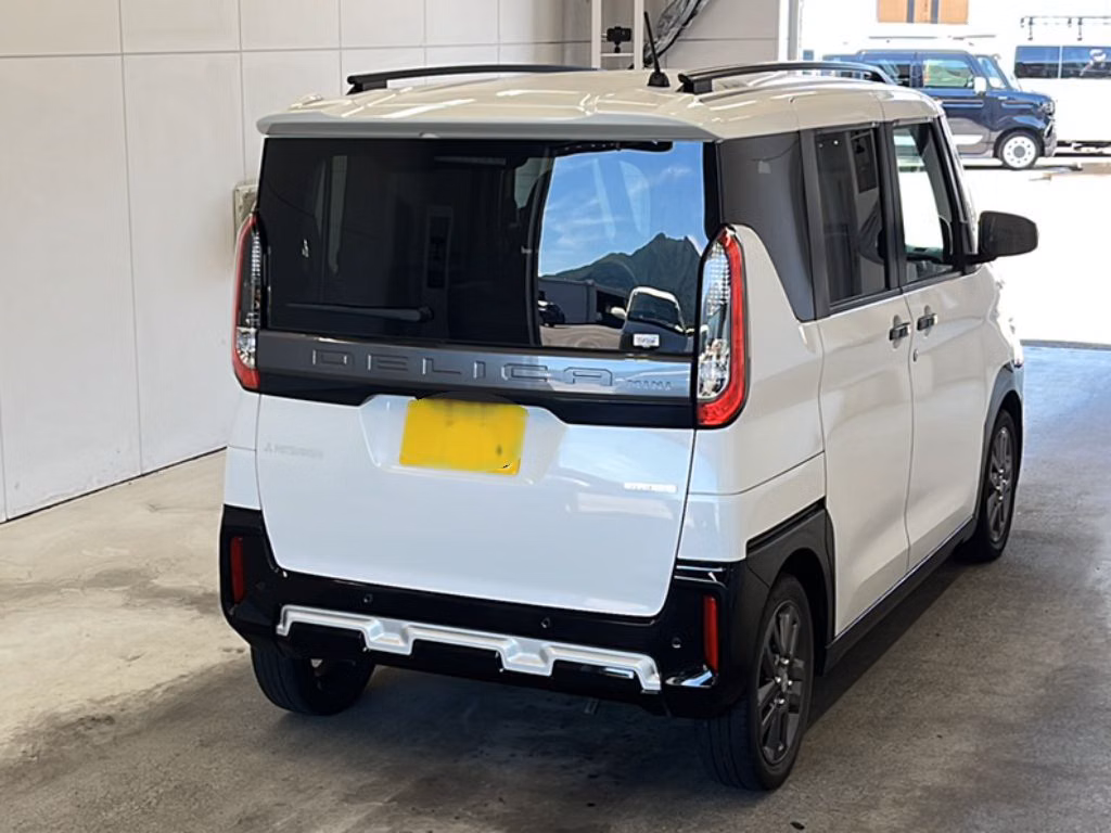 MITSUBISHI DELICA MINI