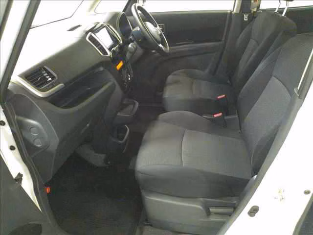 MITSUBISHI DELICA D:2