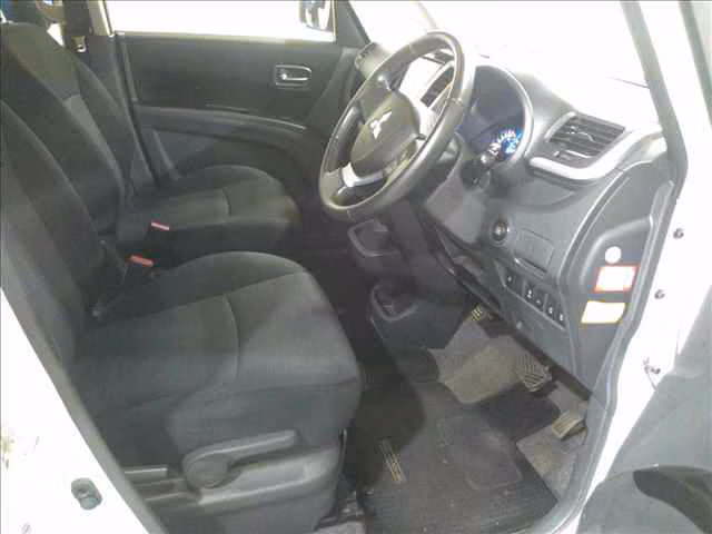 MITSUBISHI DELICA D:2