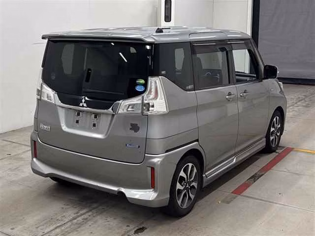 MITSUBISHI DELICA D:2
