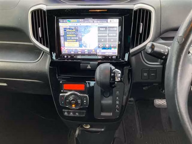 MITSUBISHI DELICA D:2