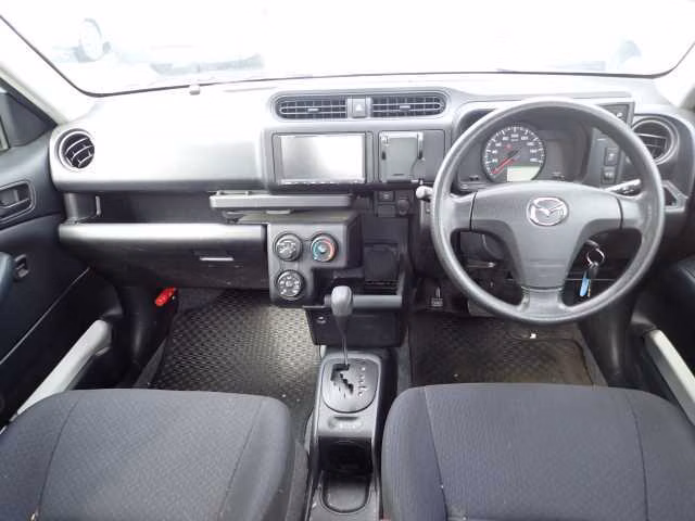 MAZDA FAMILIA