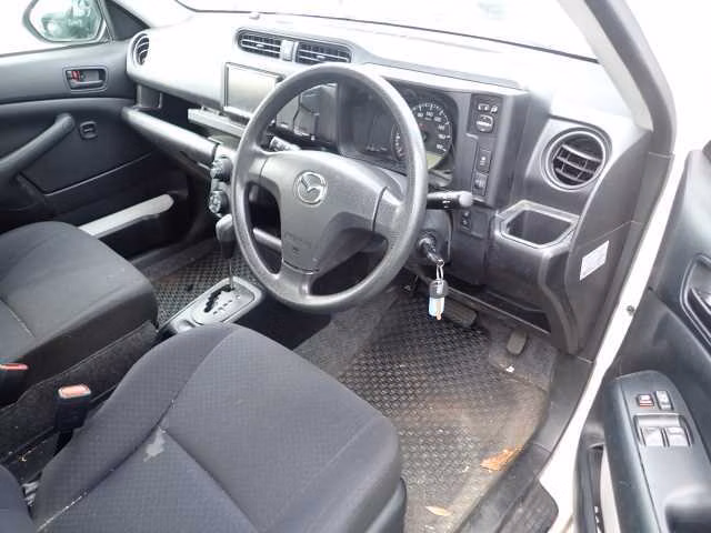 MAZDA FAMILIA