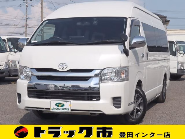 TOYOTA HIACE