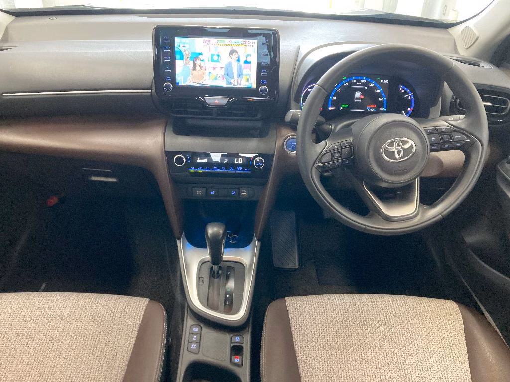 TOYOTA YARIS CROSS