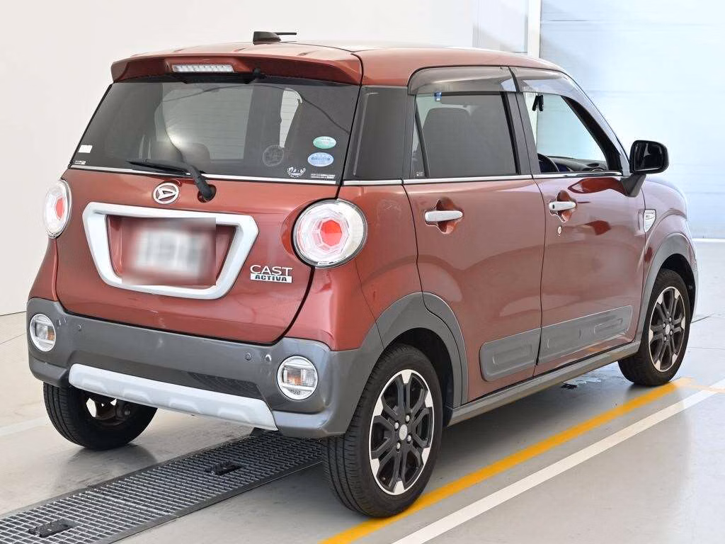 DAIHATSU CAST