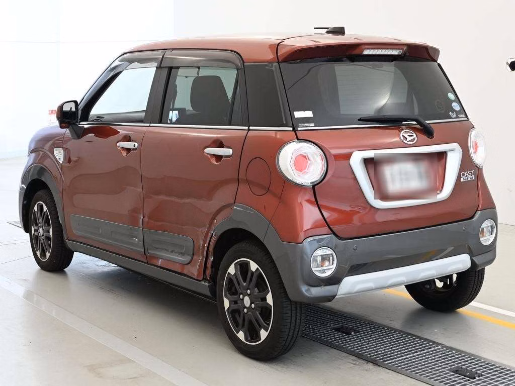 DAIHATSU CAST
